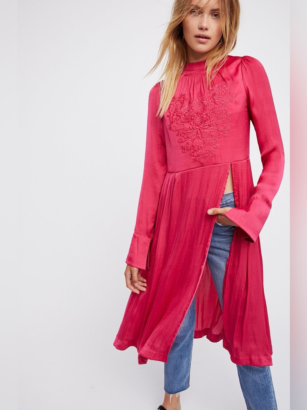 FREE PEOPLE New Day floral  Embroidered Midi Dress. Fuchsia. Size S